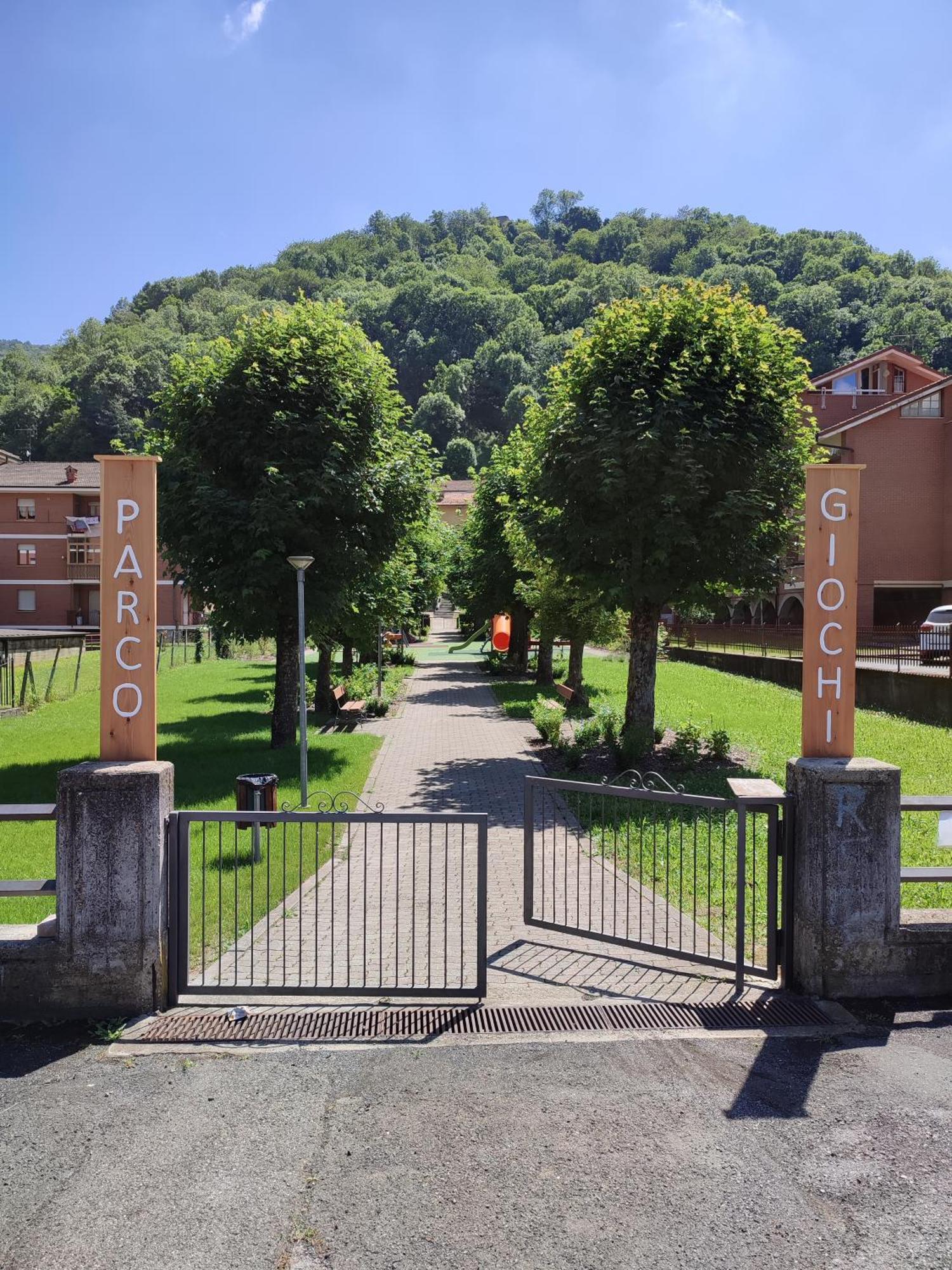Salita Al Castello Rossana Quarto foto